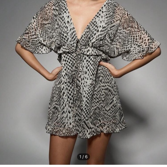 Chic Animal Print Dress - Picture 5 of 8